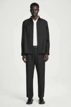 Fashion COS KOSZULA Z MIESZANKI Z WEŁNĄ – RELAXED FIT Czarny