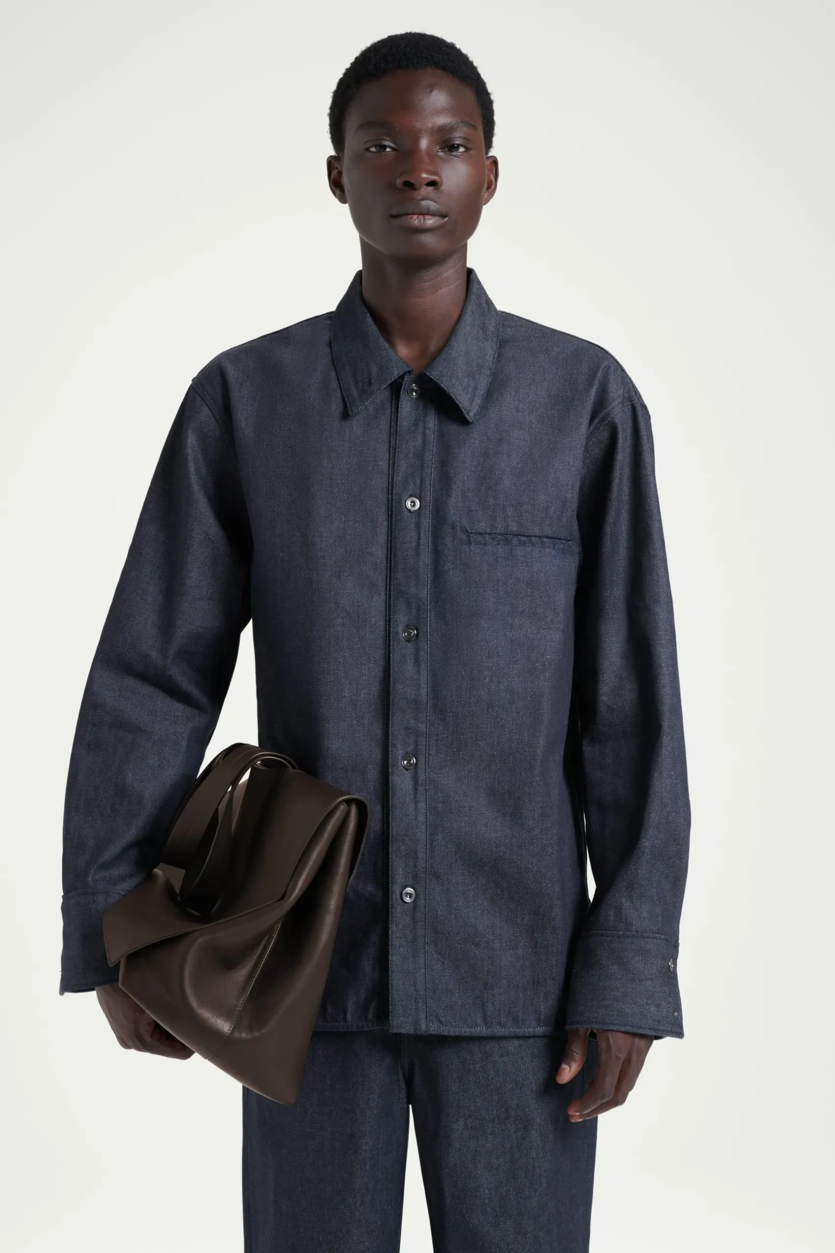Clearance COS KOSZULA Z SUROWEGO DENIMU Indygo