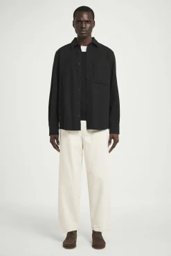 Best COS KOSZULA ZE SZCZOTKOWANEGO MATERIAŁU – RELAXED FIT Czarny