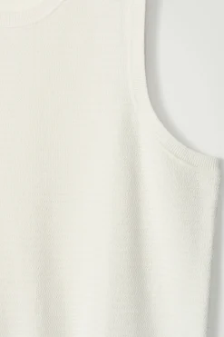 Outlet COS KOSZULKA BEZ RĘKAWÓW Z BAWEŁNY STRUKTURALNEJ Złamanabiel