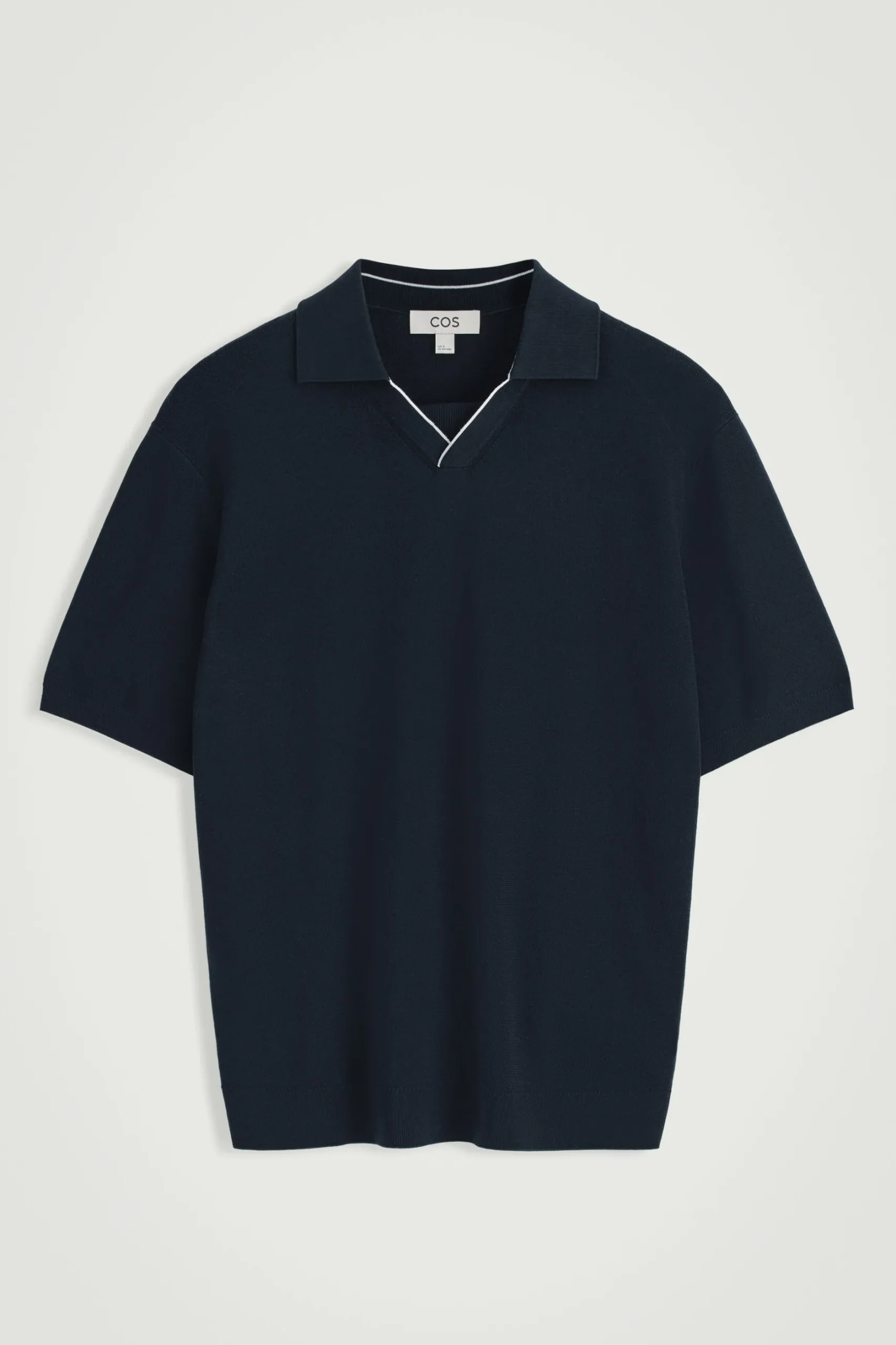 Outlet COS KOSZULKA POLO Z KONTRASTUJĄCYMI DETALAMI Granatowy