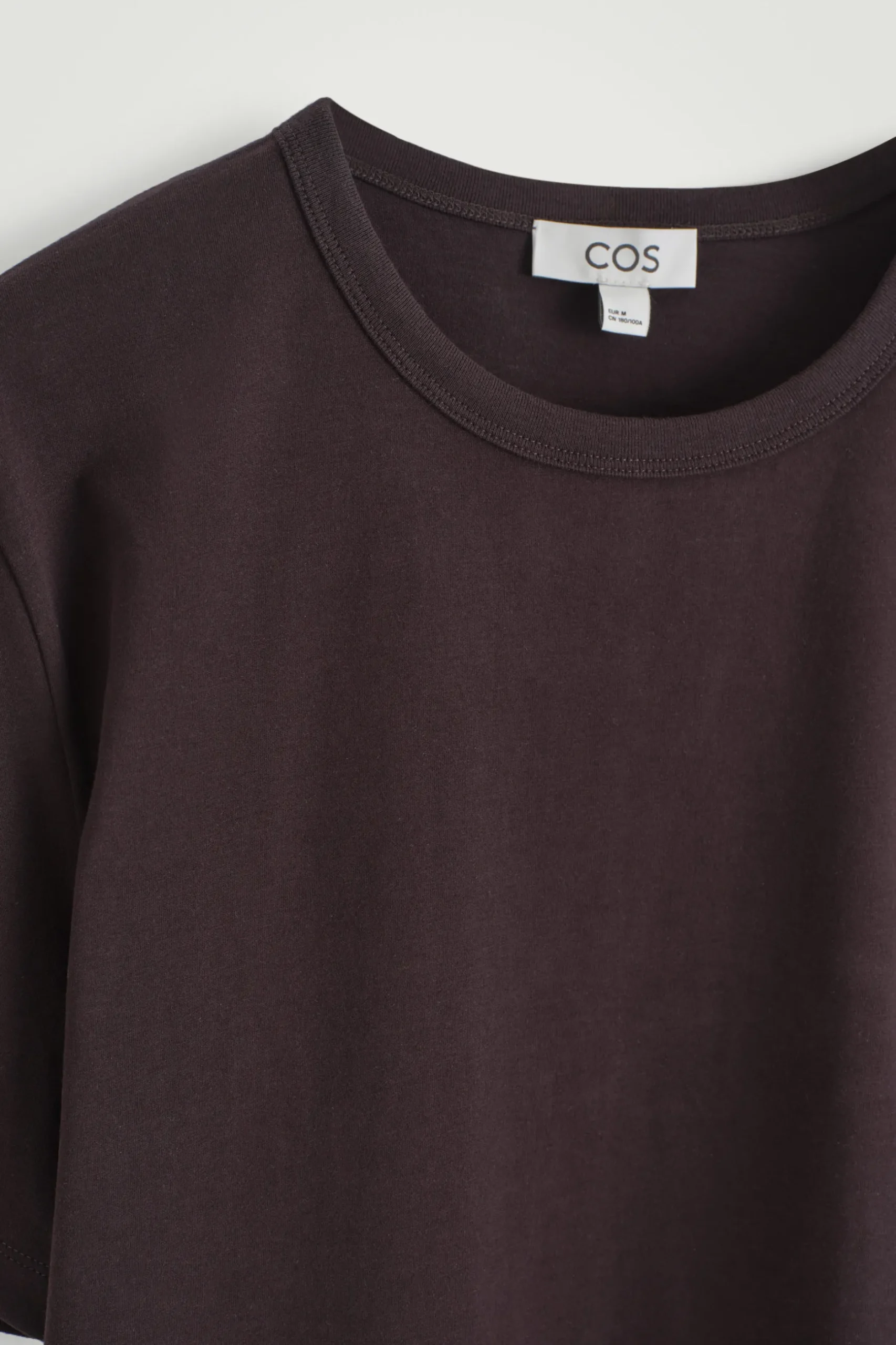 New COS LEKKI T-SHIRT ZE SZCZOTKOWANEJ BAWEŁNY Ciemnobrązowy