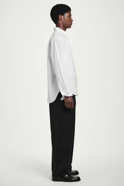 New COS LNIANA KOSZULA Z DŁUGIM RĘKAWEM – RELAXED FIT Biały