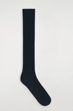 Sale COS LONG RIBBED COTTON SOCKS Granatowy
