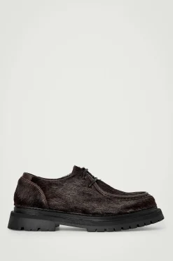 Discount COS MASYWNE BUTY TYPU DERBY ZE SKÓRY Z WŁOSIEM Brązowy