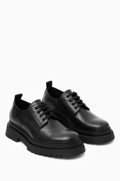 Fashion COS MASYWNE SKÓRZANE BUTY TYPU DERBY Czarny