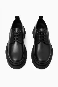Fashion COS MASYWNE SKÓRZANE BUTY TYPU DERBY Czarny