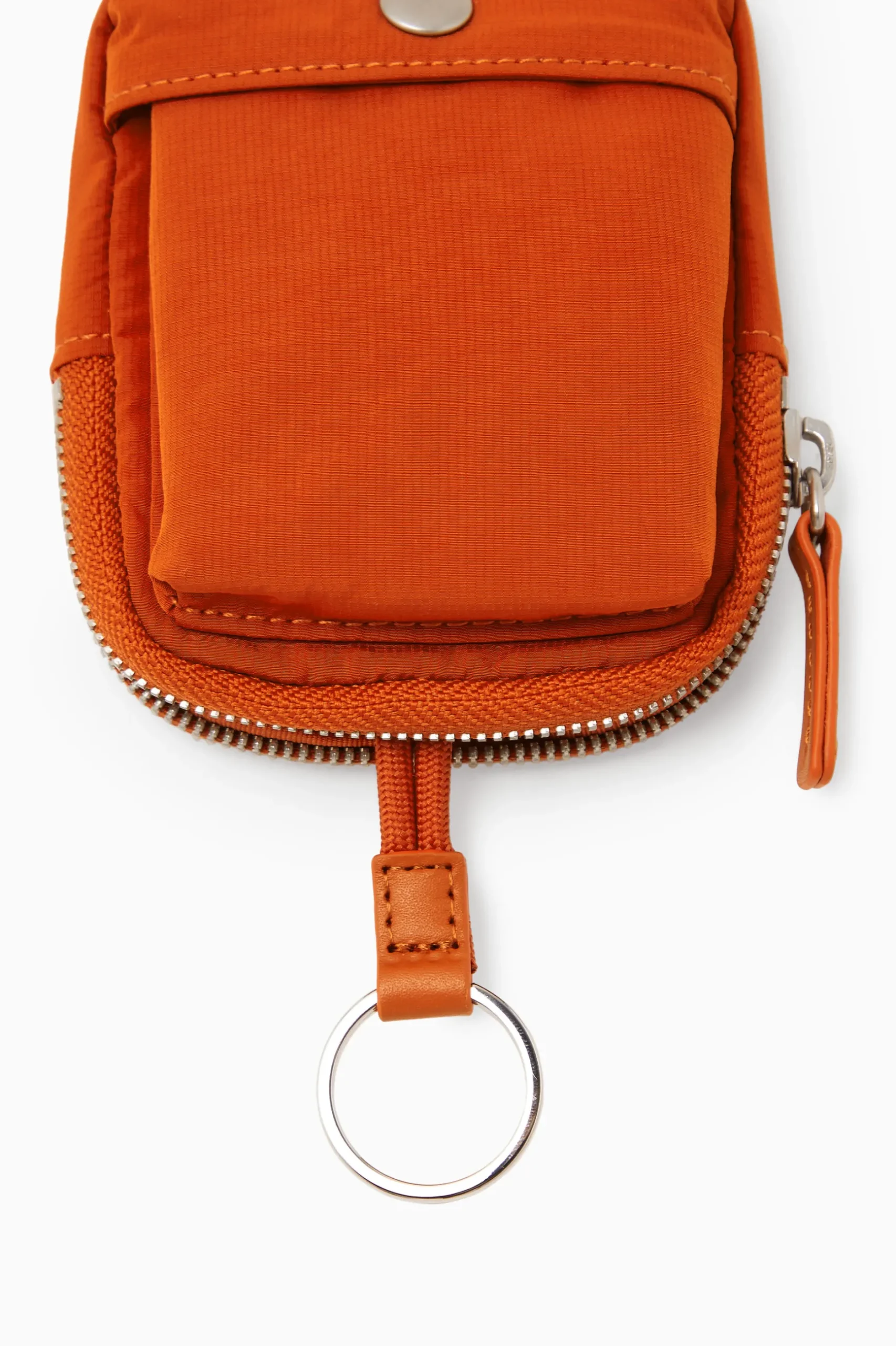 Online COS MINI SASZETKA CROSSBODY – NYLON Czerwony
