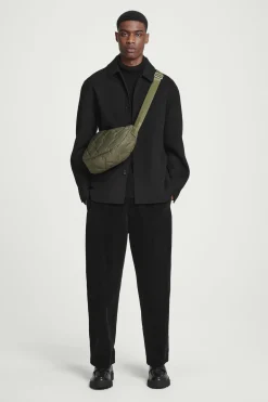 Best COS NYLONOWA PIKOWANA TORBA TYPU CROSSBODY Khaki