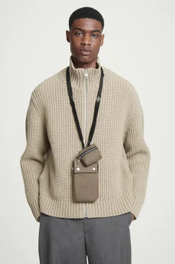 Clearance COS NYLONOWA SASZETKA NA TELEFON W STYLU UTILITY Khaki
