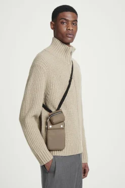 Clearance COS NYLONOWA SASZETKA NA TELEFON W STYLU UTILITY Khaki
