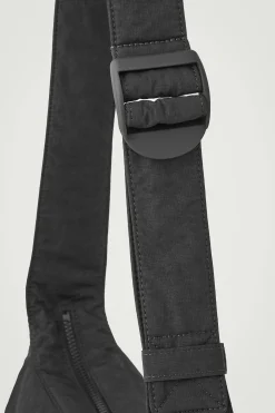 Clearance COS NYLONOWA TOREBKA SIODŁO CROSSBODY Czarny