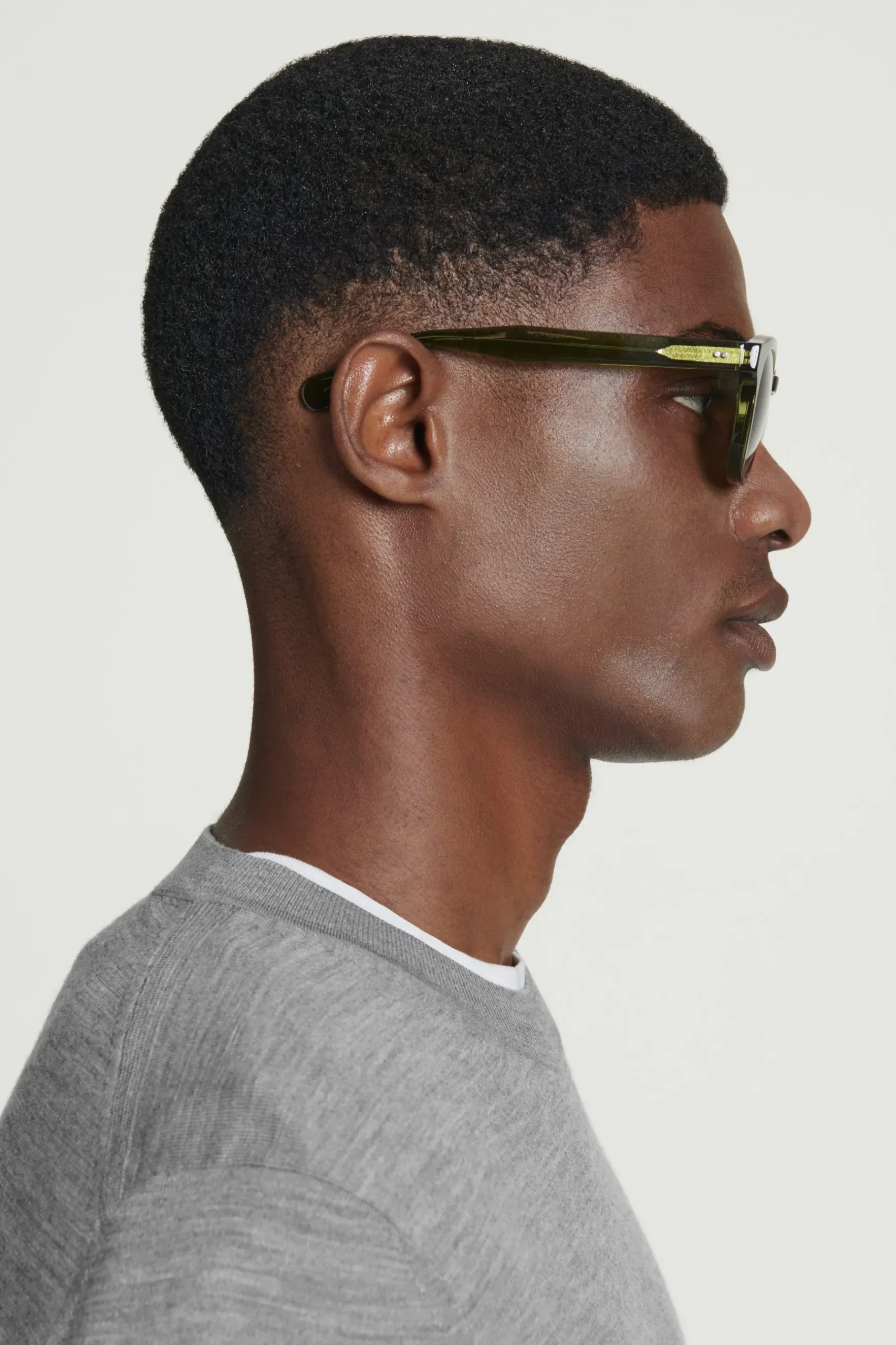 Fashion COS OKULARY PRZECIWSŁONECZNE Z OPRAWKAMI W KSZTAŁCIE D Zielony