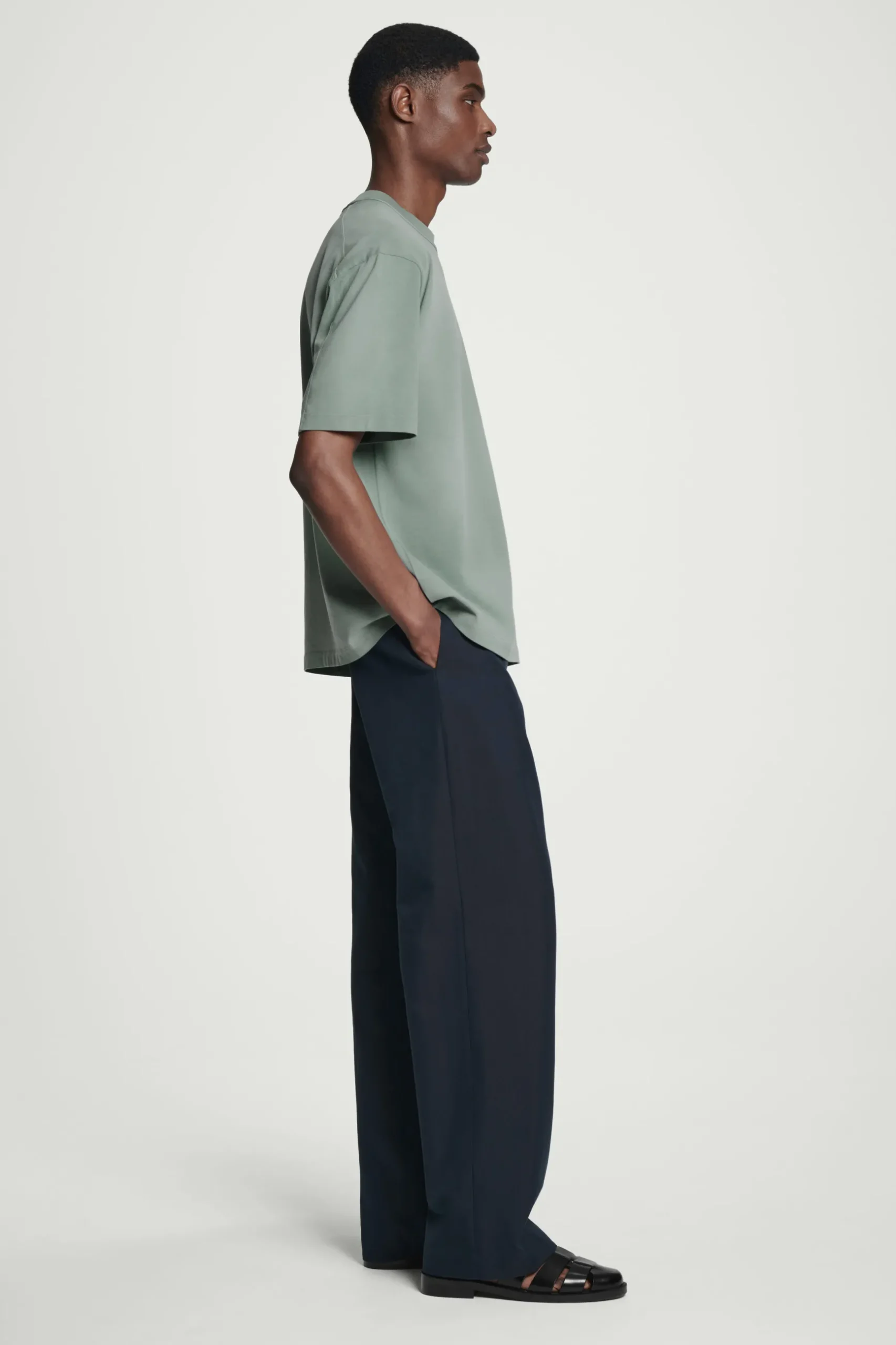 Sale COS OVERSIZE'OWY SPRANY T-SHIRT Z WYSOKIM DEKOLTEM Zielony