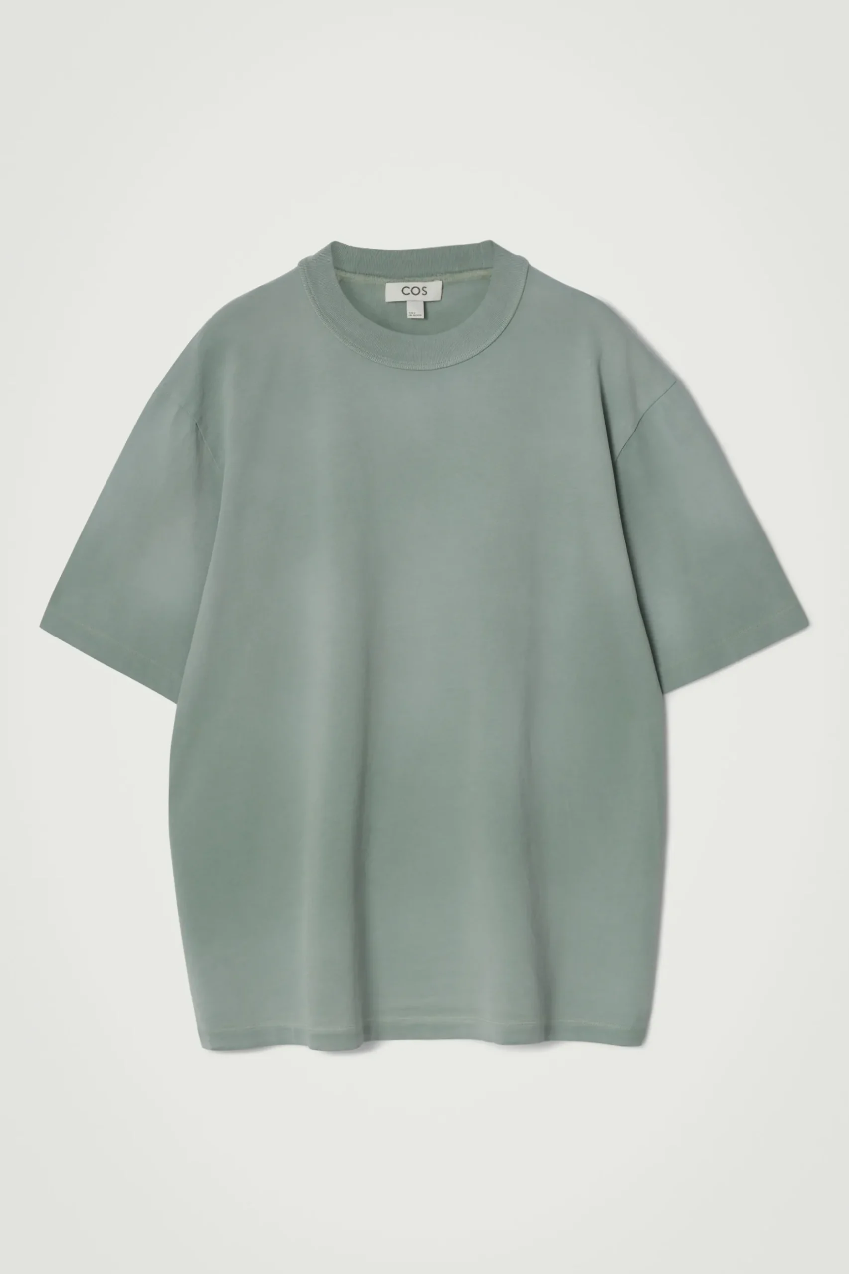 Sale COS OVERSIZE'OWY SPRANY T-SHIRT Z WYSOKIM DEKOLTEM Zielony