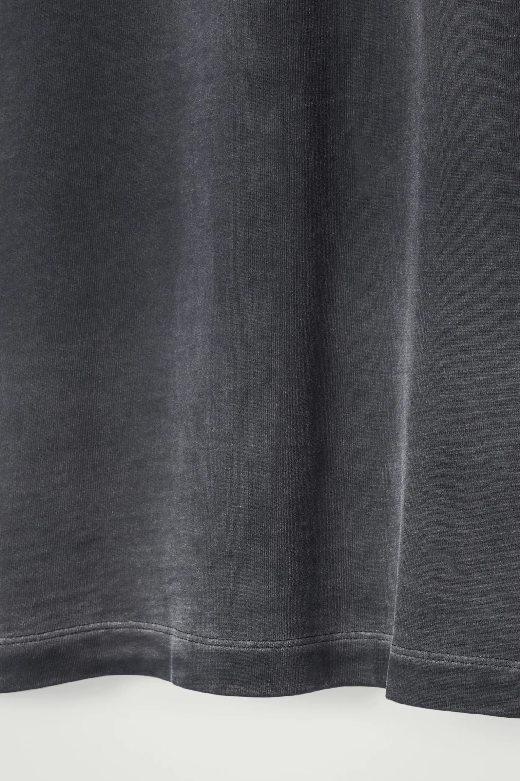 Best COS OVERSIZE'OWY SPRANY T-SHIRT Z WYSOKIM DEKOLTEM Czarny
