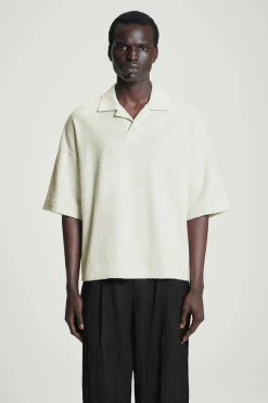 Discount COS OVERSIZE'OWY TOP POLO Z DZIANINY BOUCLÉ Jasnoszary