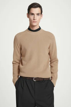 Online COS PRĄŻKOWANY SWETER Z BAWEŁNY – REGULAR FIT Beżowy
