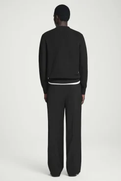 Online COS PRĄŻKOWANY SWETER Z BAWEŁNY – REGULAR FIT Czarny