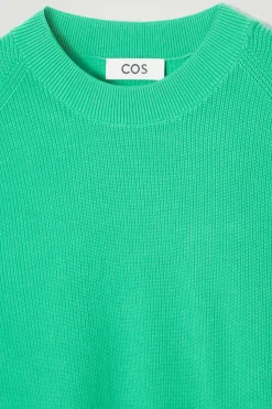 Clearance COS PRĄŻKOWANY SWETER Z BAWEŁNY – REGULAR FIT Jaskrawozielony