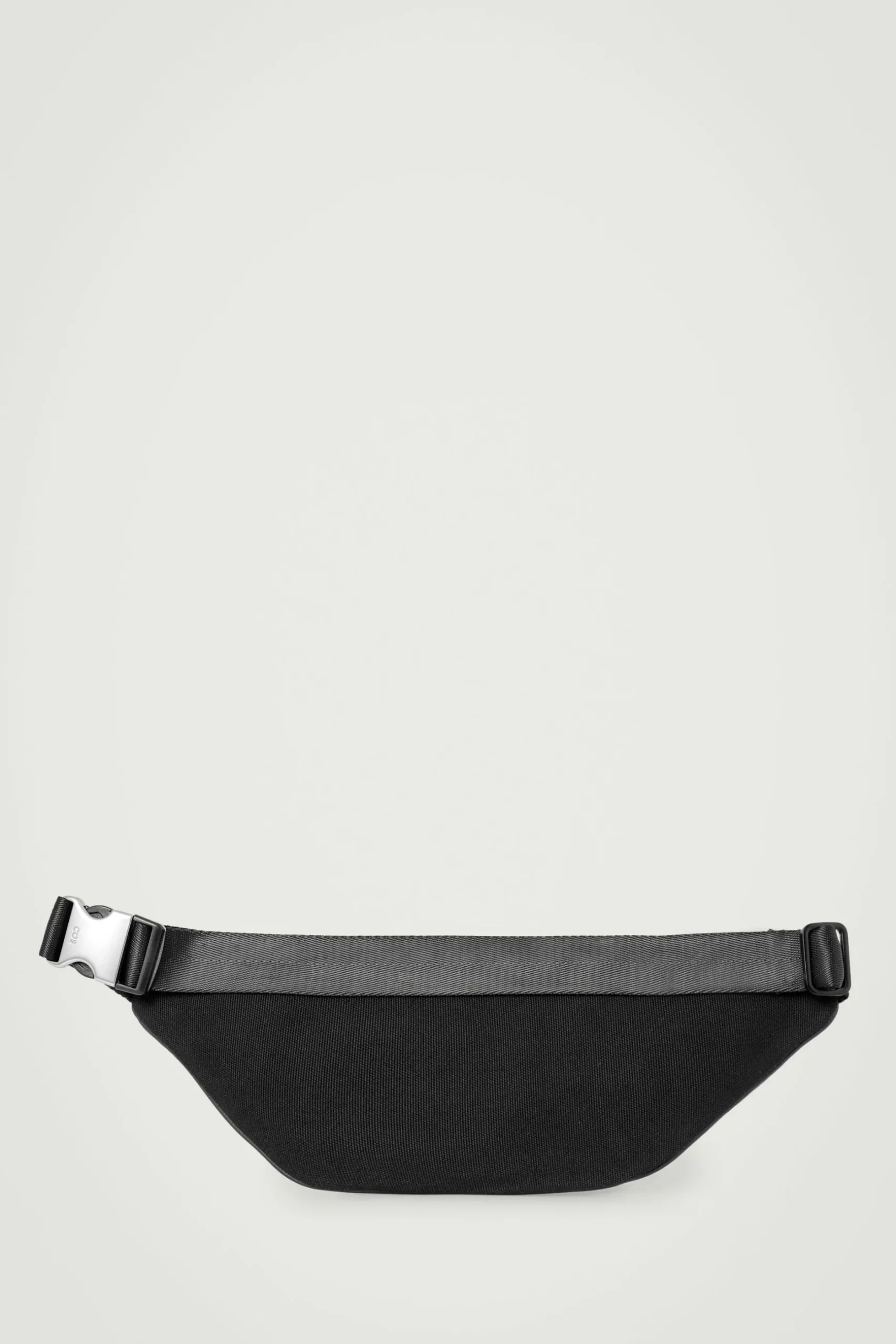 Best COS SKÓRZANA TORBA SLOUCHY TYPU CROSSBODY Czarny
