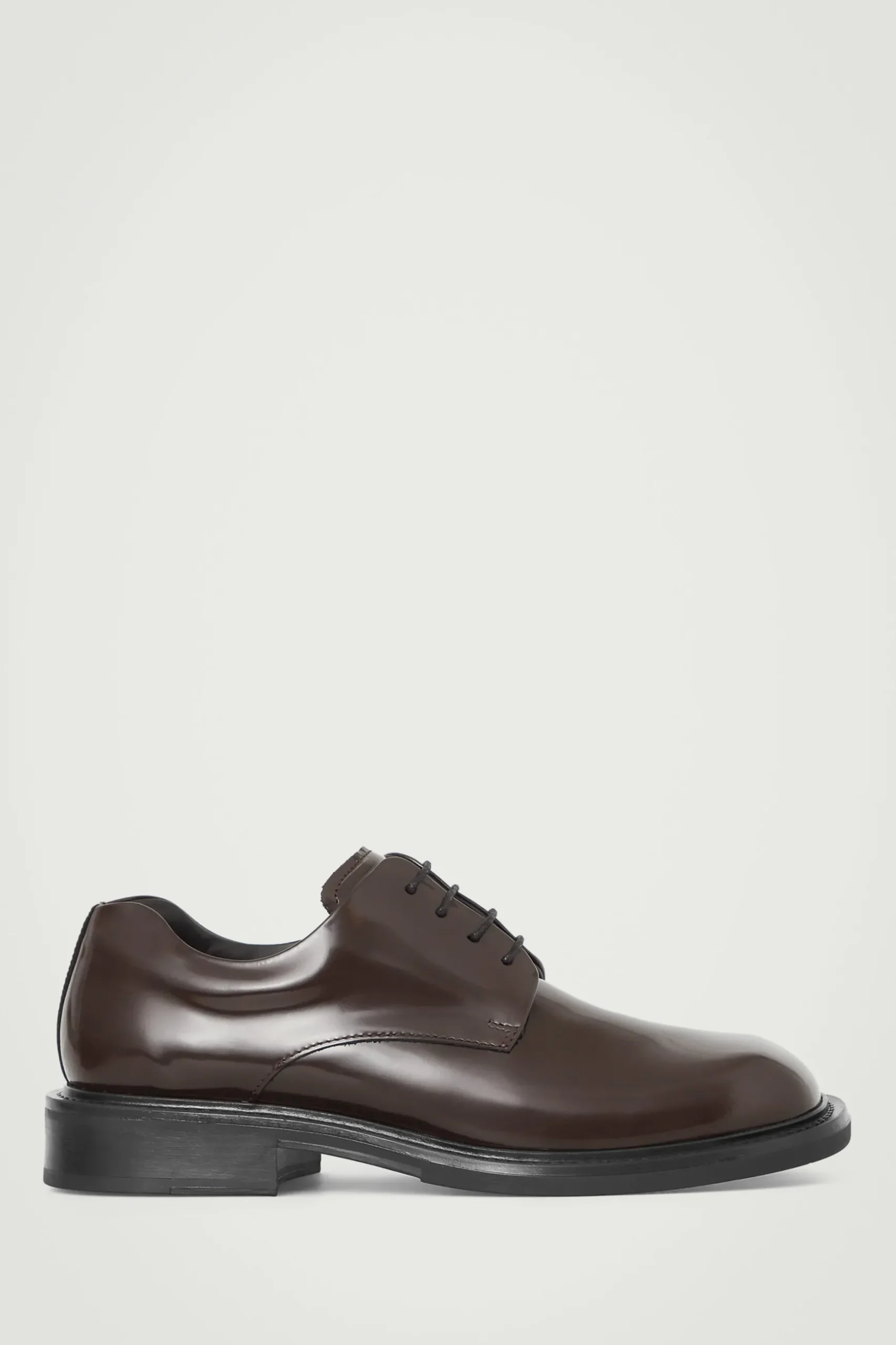 Clearance COS SKÓRZANE BUTY TYPU DERBY Z KWADRATOWYM PRZODEM Brązowy