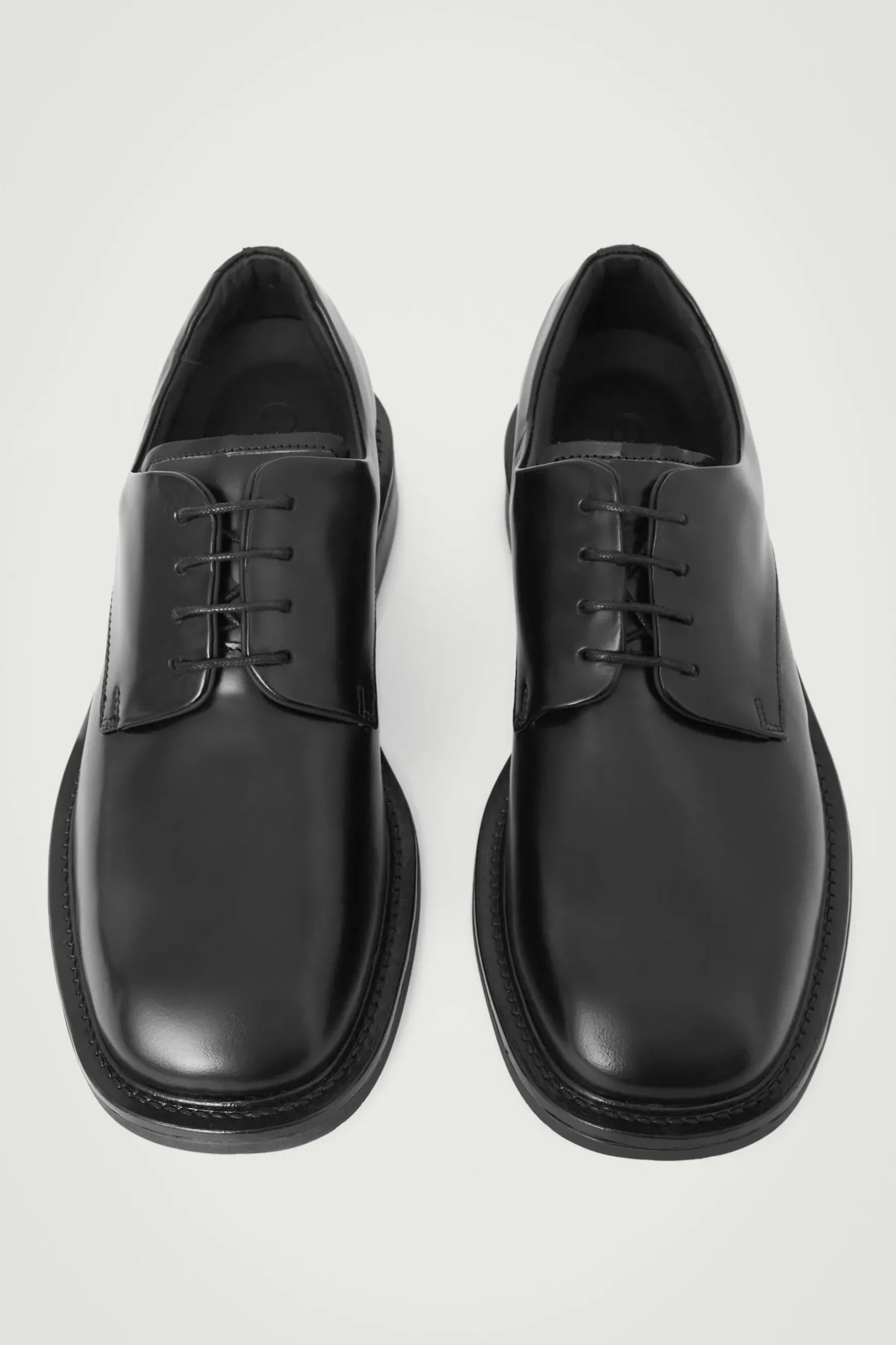 Sale COS SKÓRZANE BUTY TYPU DERBY Z KWADRATOWYM PRZODEM Czarny