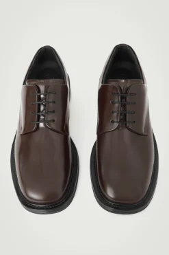 Clearance COS SKÓRZANE BUTY TYPU DERBY Z KWADRATOWYM PRZODEM Brązowy