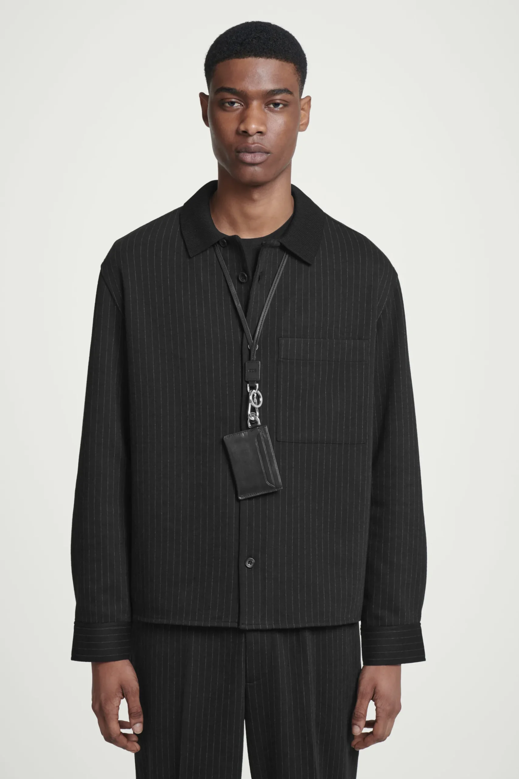Fashion COS SKÓRZANE ETUI NA KARTY Czarny
