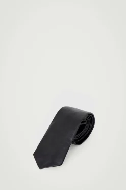 Outlet COS SKÓRZANY KRAWAT Czarny