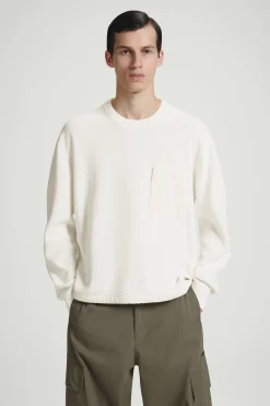Sale COS SPADOCHRONOWY SWETER Z PRĄŻKOWANEJ DZIANINY Złamanybiały