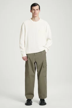 Sale COS SPADOCHRONOWY SWETER Z PRĄŻKOWANEJ DZIANINY Złamanybiały