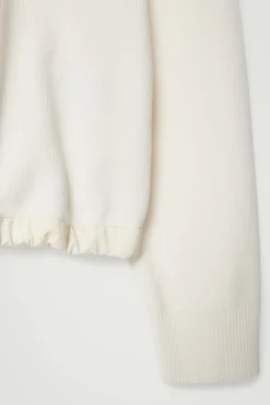 Sale COS SPADOCHRONOWY SWETER Z PRĄŻKOWANEJ DZIANINY Złamanybiały