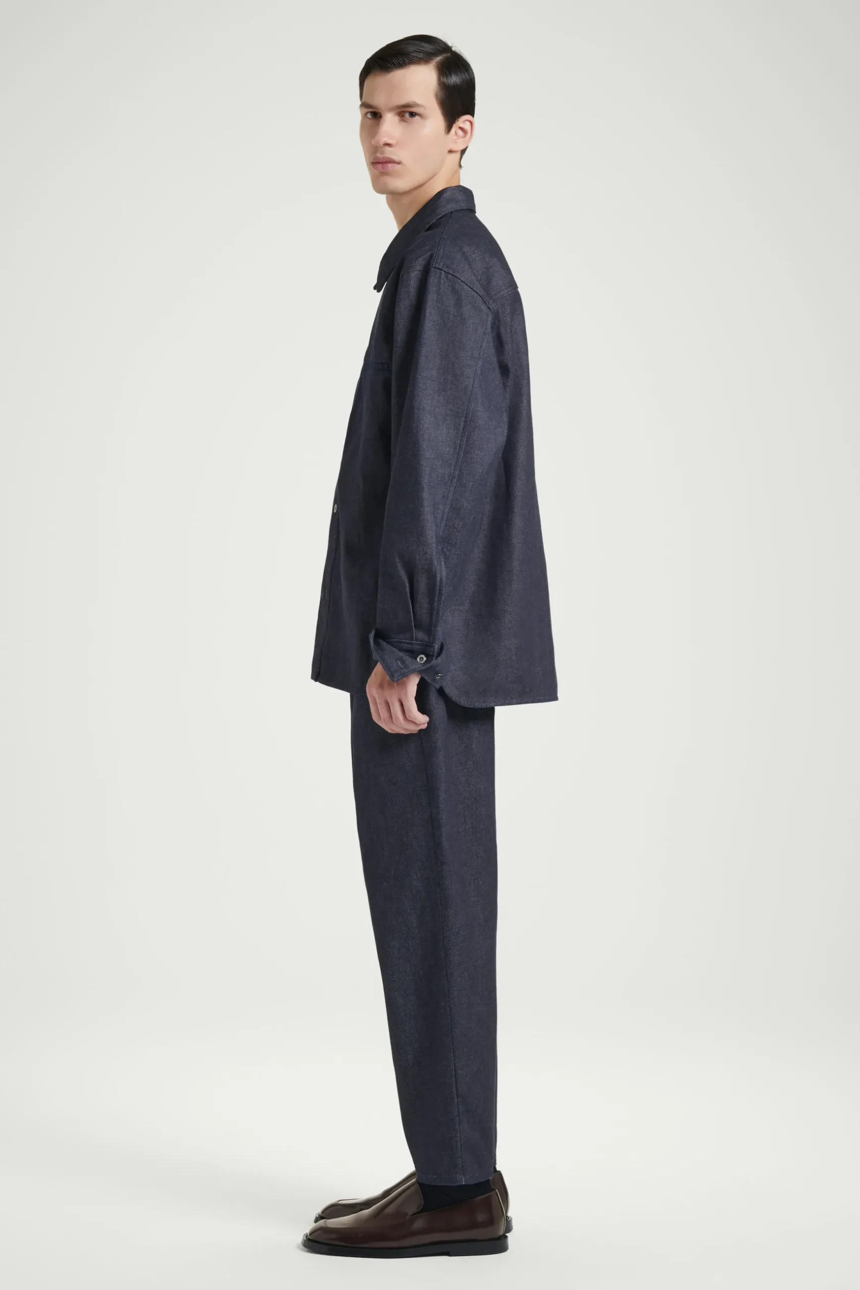 Discount COS SPODNIE BARREL Z SUROWEGO JEANSU Indygo