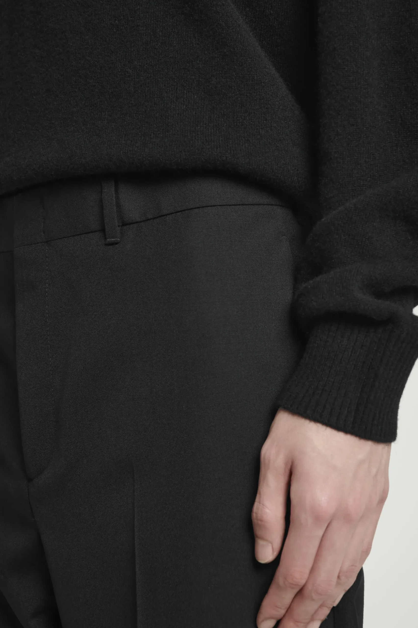Fashion COS SPODNIE Z PROSTYMI NOGAWKAMI Z WEŁNY HOPSACK Czarny