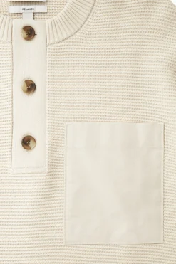 Discount COS SWETER HENLEY Z WAFLOWEJ DZIANINY Kremowy