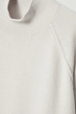 Discount COS SWETER Z CZYSTEGO KASZMIRU Z WYSOKIM KOŁNIERZEM Kośćsłoniowa