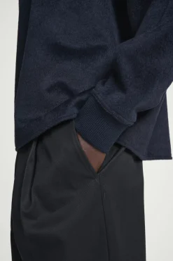 Clearance COS SWETER Z DŻERSEJU Z WEŁNĄ – OVERSIZED FIT Granatowy