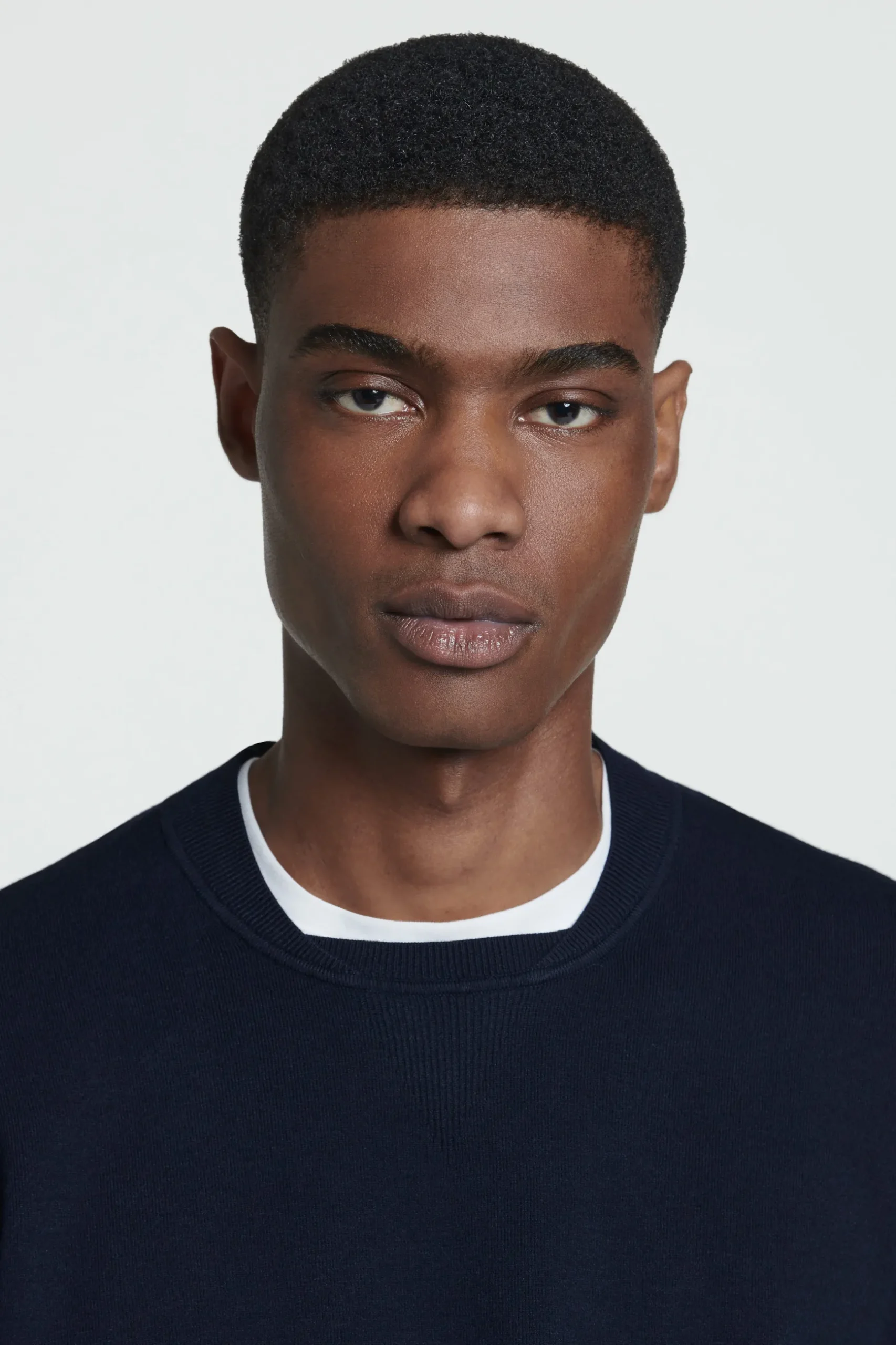 Outlet COS SWETER Z DWUSTRONNEJ DZIANINY Granatowy