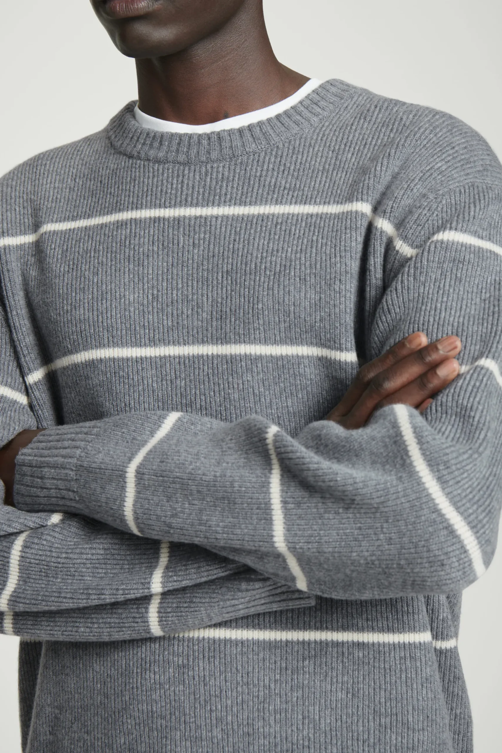 Clearance COS SWETER Z DZIANINY Z WEŁNĄ MERINO I PRZĘDZĄ Z JAKA