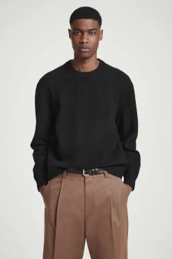 Fashion COS SWETER Z GOTOWANEJ WEŁNY Z WYCIĘCIEM POD SZYJĄ Czarny