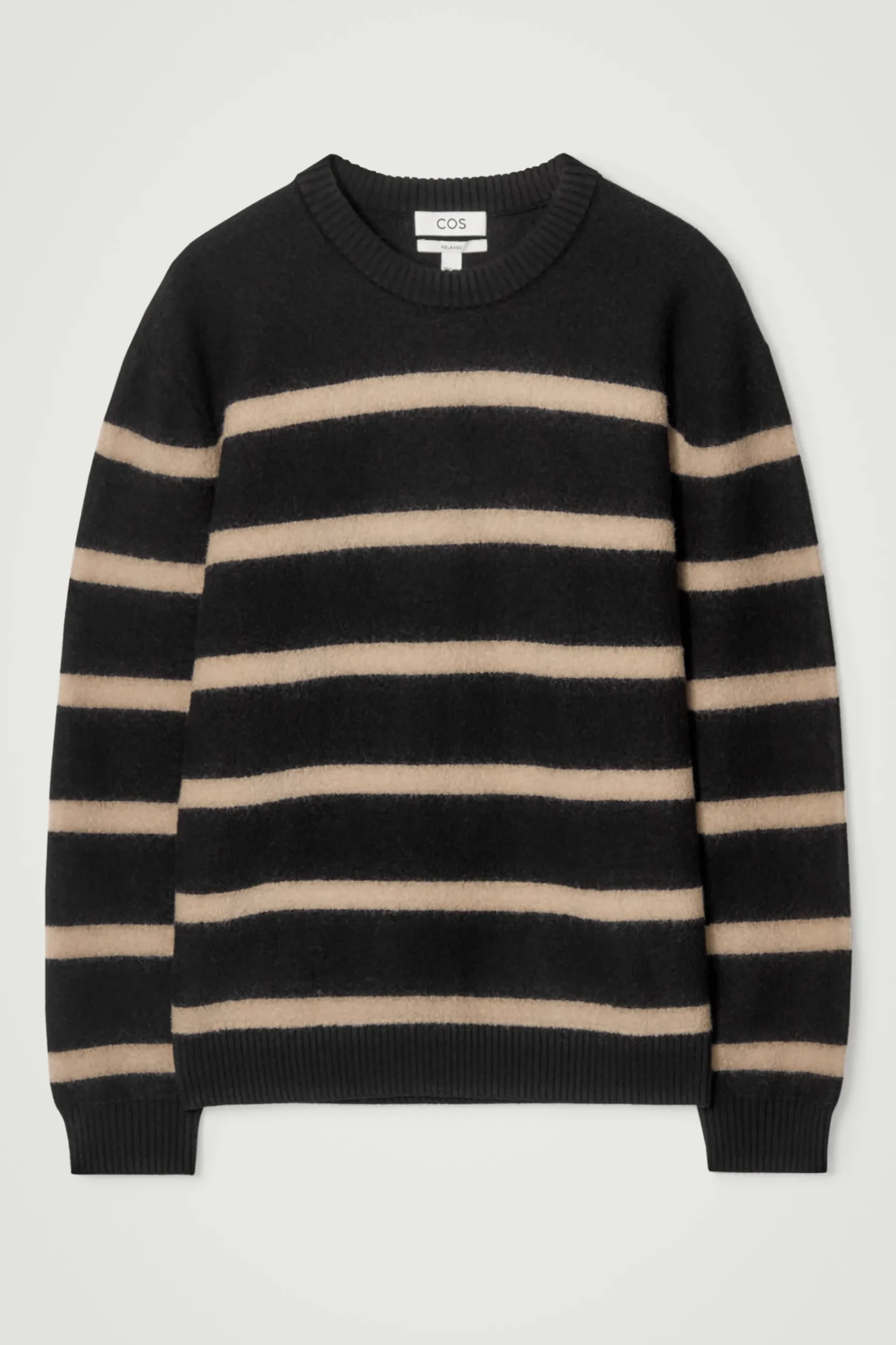 New COS SWETER Z GOTOWANEJ WEŁNY Z WYCIĘCIEM POD SZYJĄ