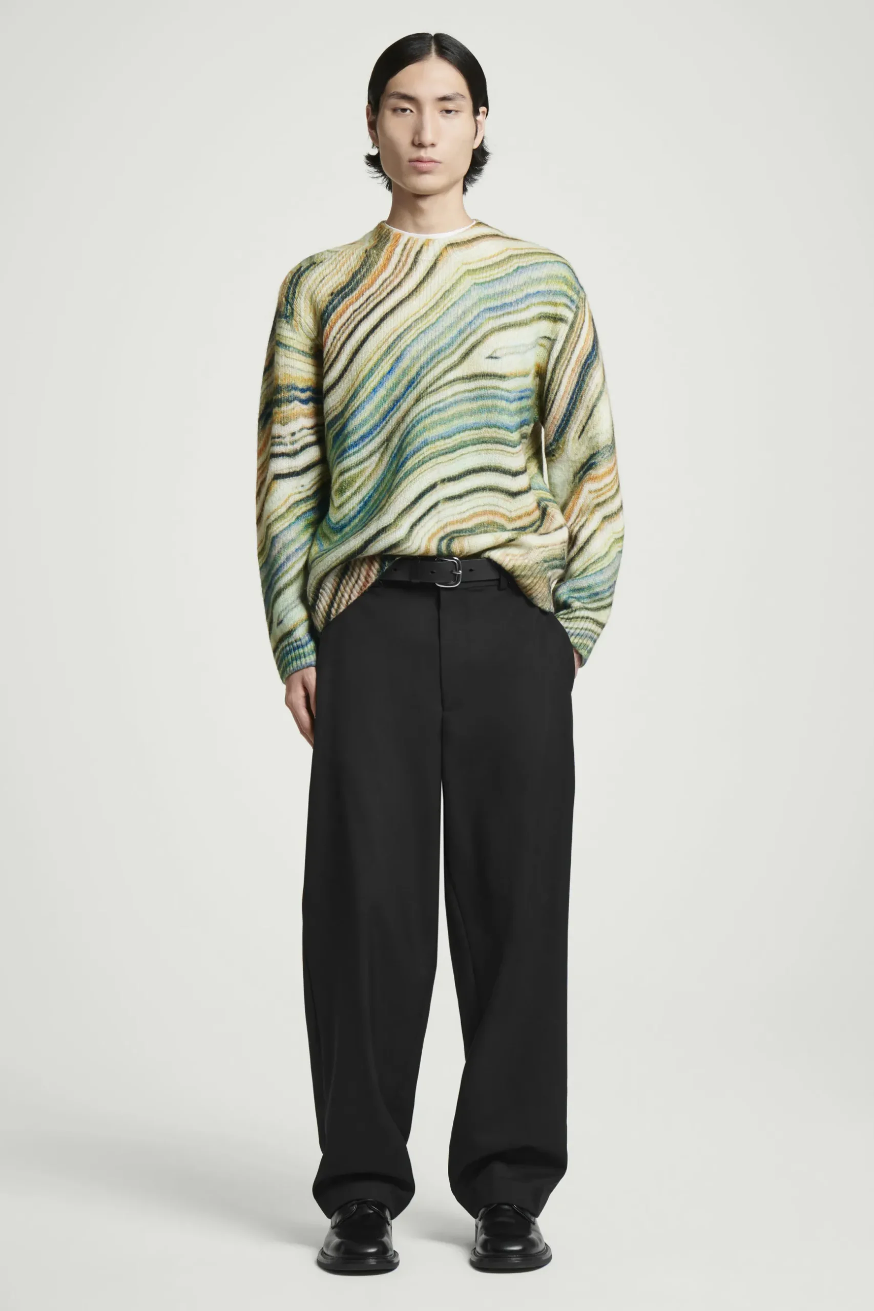Outlet COS SWETER Z MIESZANKI Z WEŁNĄ Z ALPAKI Z NADRUKIEM Różnekolory