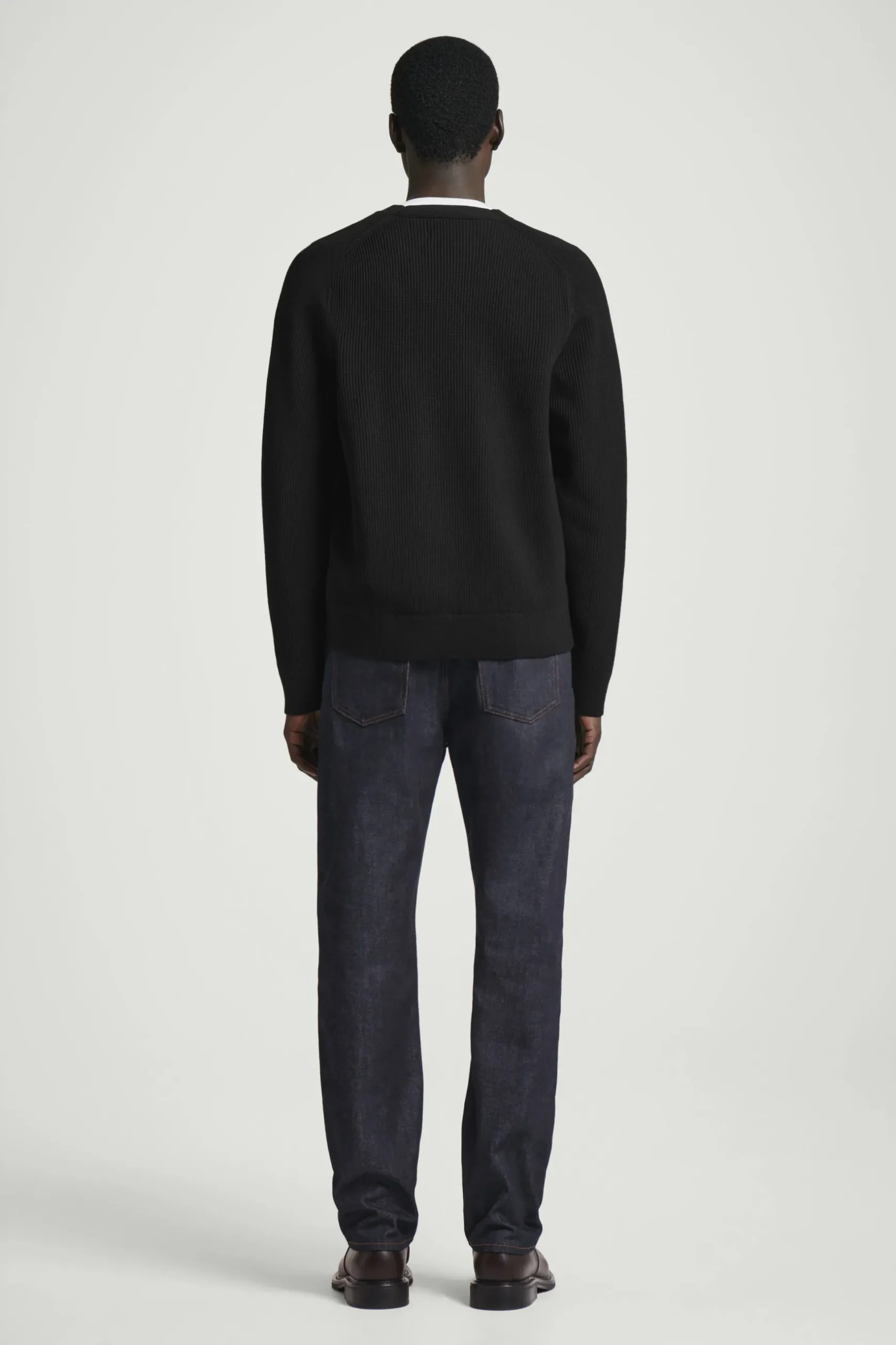 Best COS SWETER Z PRĄŻKOWANEJ DZIANINY Z WEŁNĄ MERYNOSOWĄ Czarny