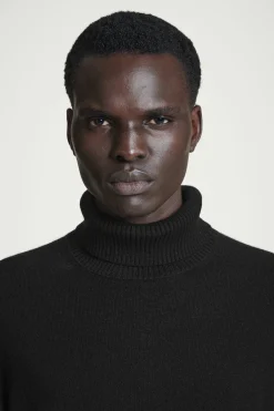 New COS SWETER Z WEŁNY I KASZMIRU Z WYWIJANYM GOLFEM Czarny
