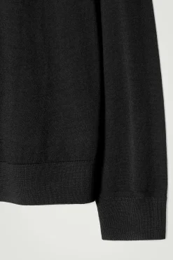 Discount COS SWETER Z WEŁNY MERINO – SLIM FIT Czarny