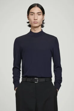 Clearance COS SWETER Z WEŁNY MERINO ZE STÓJKĄ – SLIM FIT Granatowy