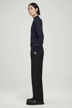 Clearance COS SWETER Z WEŁNY MERINO ZE STÓJKĄ – SLIM FIT Granatowy