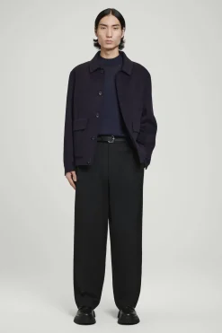 Clearance COS SWETER Z WEŁNY MERINO ZE STÓJKĄ – SLIM FIT Granatowy