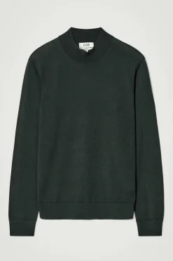 Outlet COS SWETER Z WEŁNY MERINO ZE STÓJKĄ – SLIM FIT Ciemnozielony
